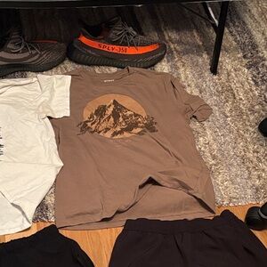 Old Navy Brown Graphic T-Shirt